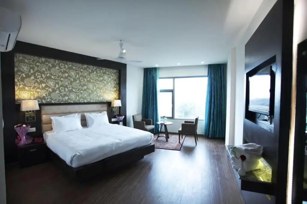 Катра: Lemon Tree Hotel, Katra