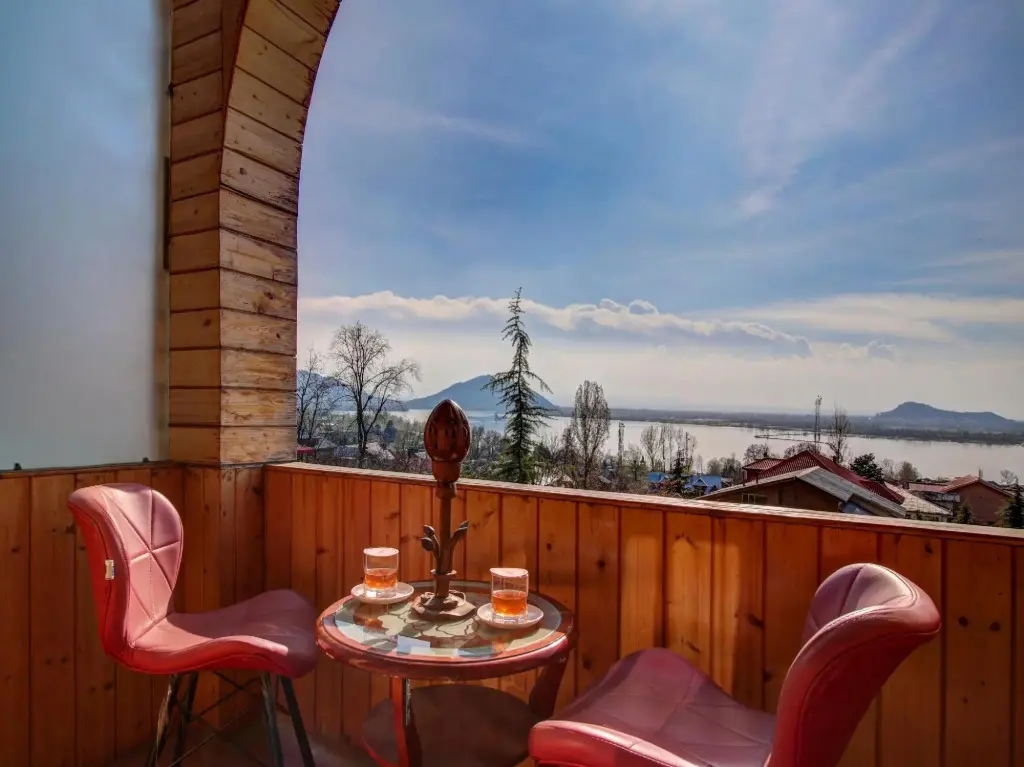 Шринагар: Impex Hill Resorts