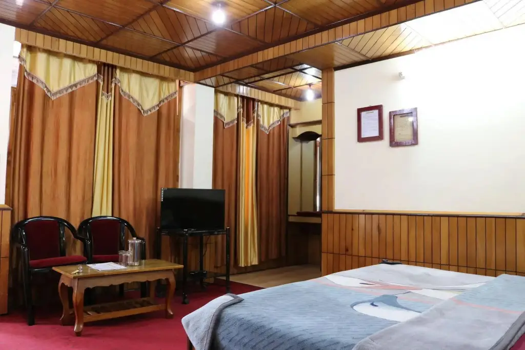 Манали: Hotel New Adarsh
