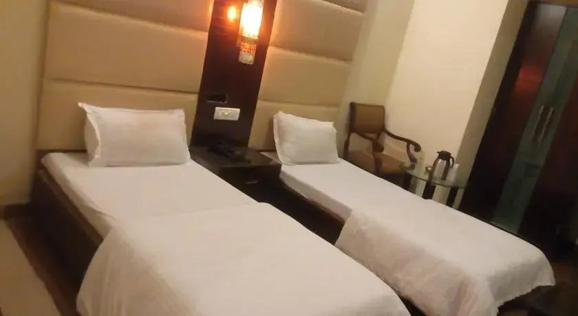 Нью-Дели: Hotel Surya Palace