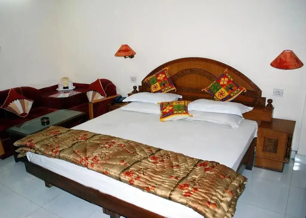 Катра: Hotel Sahil