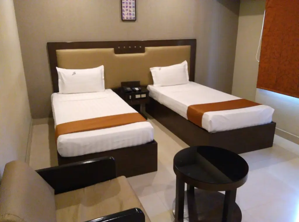 Ченнаи: FabHotel Santhome Inn