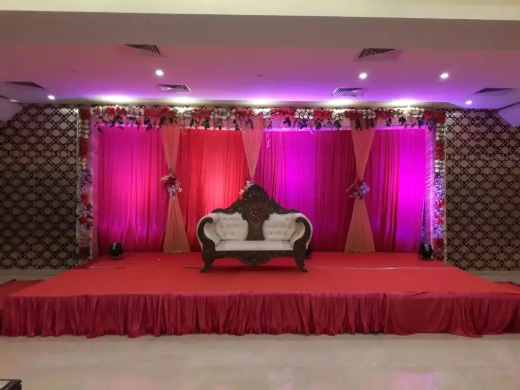 Райпур: Capital O 2354 Hotel Utsav Inn