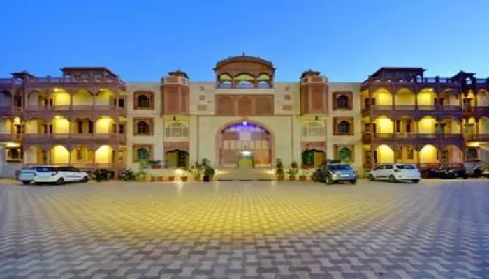 Джайпур: OYO 1006 Hotel Red Fort
