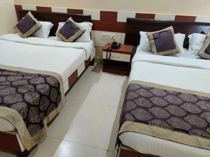 Катихар: Hotel Satkar
