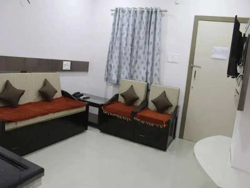 Бхудж: Divya Jyot Residency