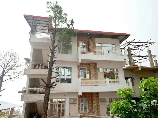 Солан: Baba Resorts Dharampur (kasauli)