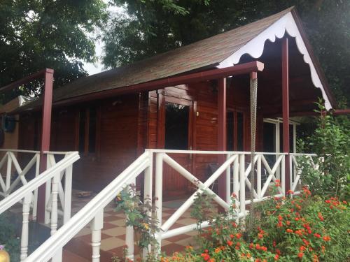Шиккамагалуру: Mountain Valley Home Stay