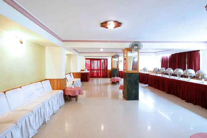 Катра: Vardaan Hotel