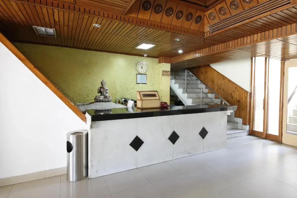 Катра: Vardaan Hotel