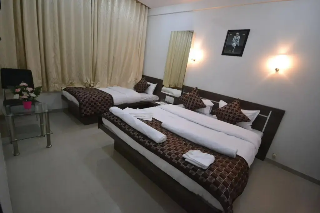 Ширди: Hotel Sai Sakha
