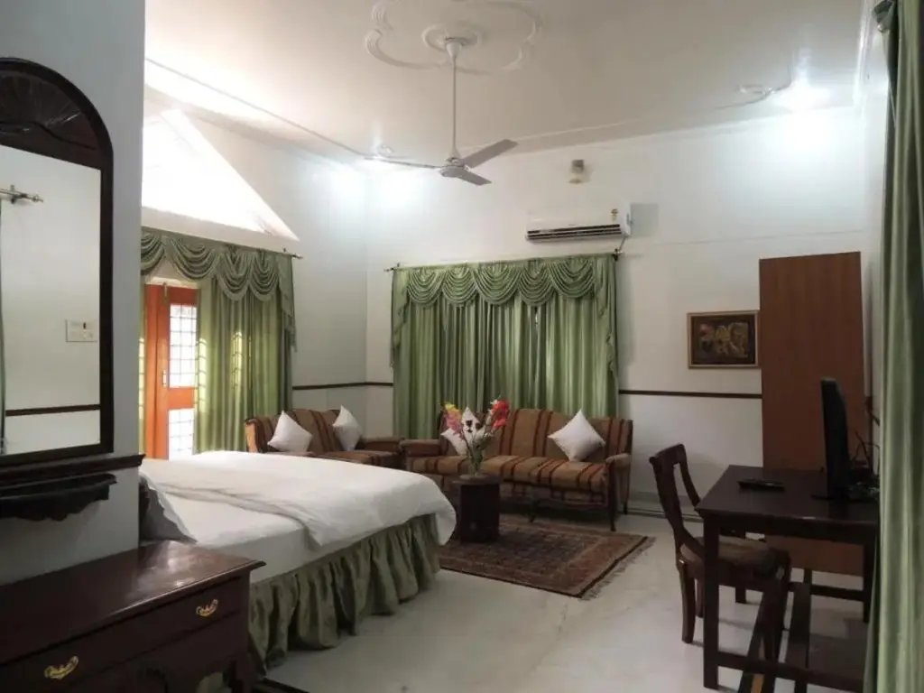 Праяградж: Kunjpur Guest House