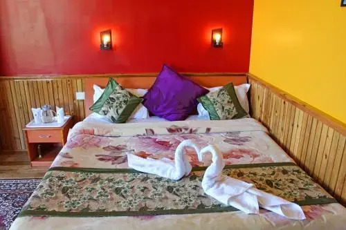 Пеллинг: The Red Mud Chalet