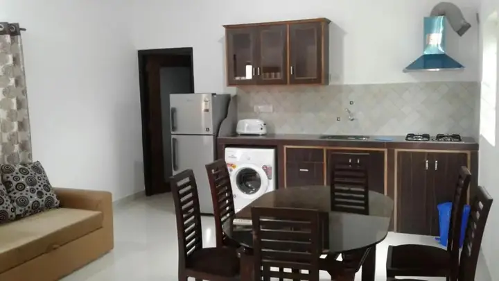 Калангут: Esha Apartment