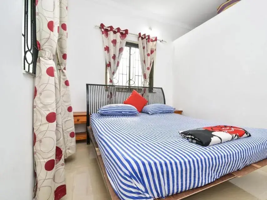 Калангут: Esha Apartment