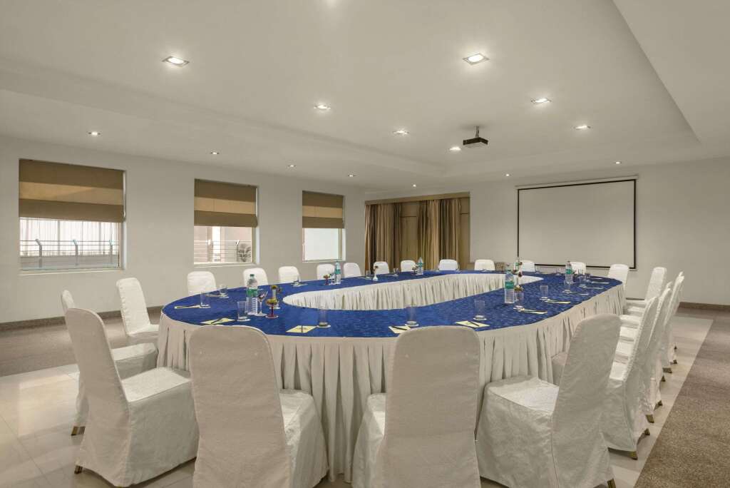 Ревари: Days Hotel by Wyndham Neemrana Jaipur Highway