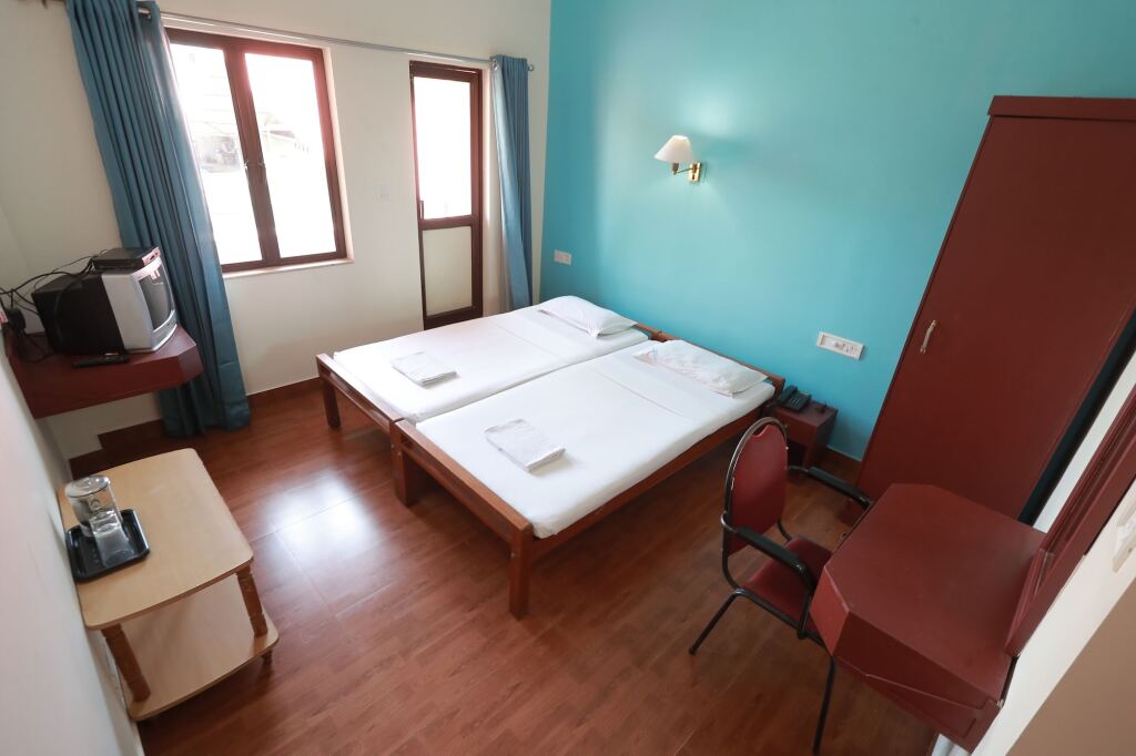 Hotel Srinivas — фото 1