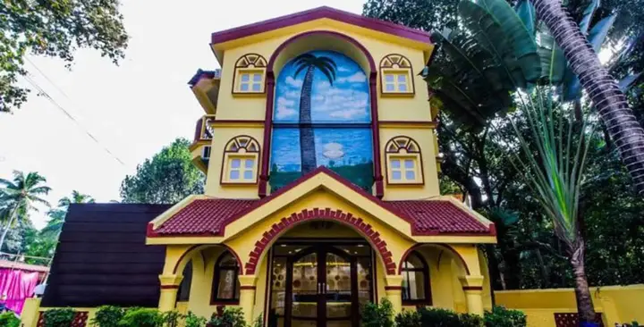 Арпора: Abalone Resort