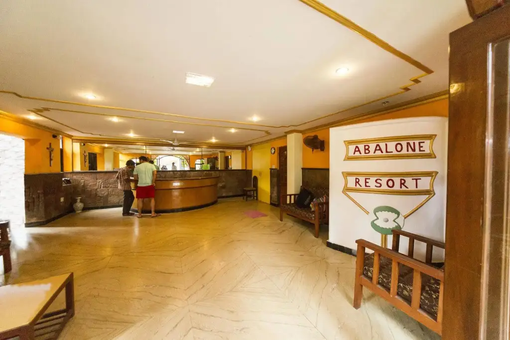 Арпора: Abalone Resort