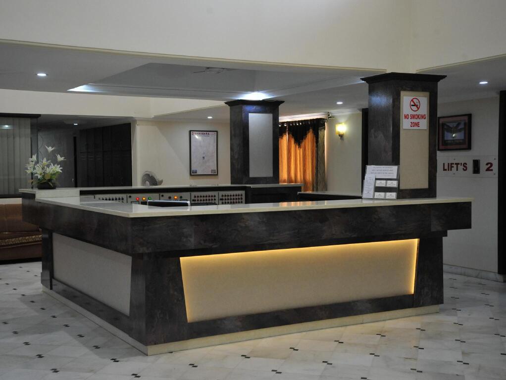 Hotel Alpha — фото 1