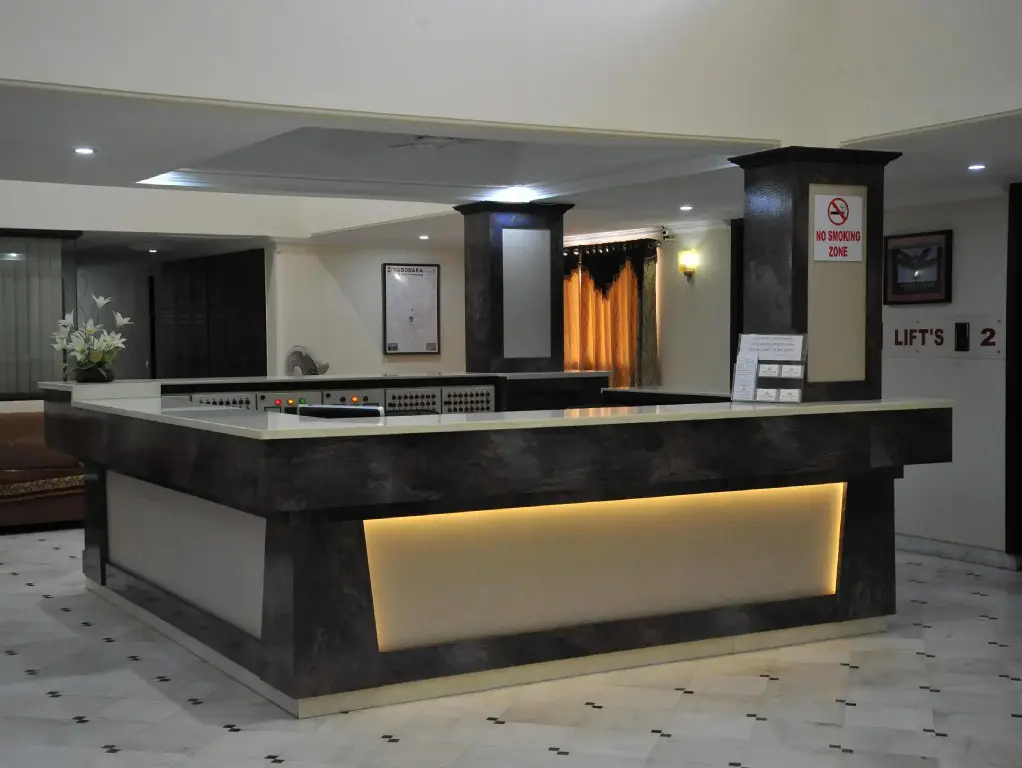 Hotel Alpha — фото 1