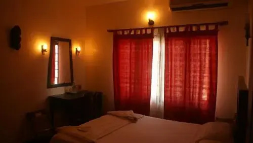 Коччи: Raintree Lodge