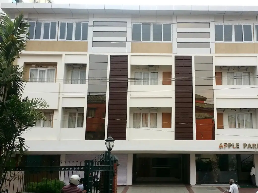 Hotel Apple Park — фото 1