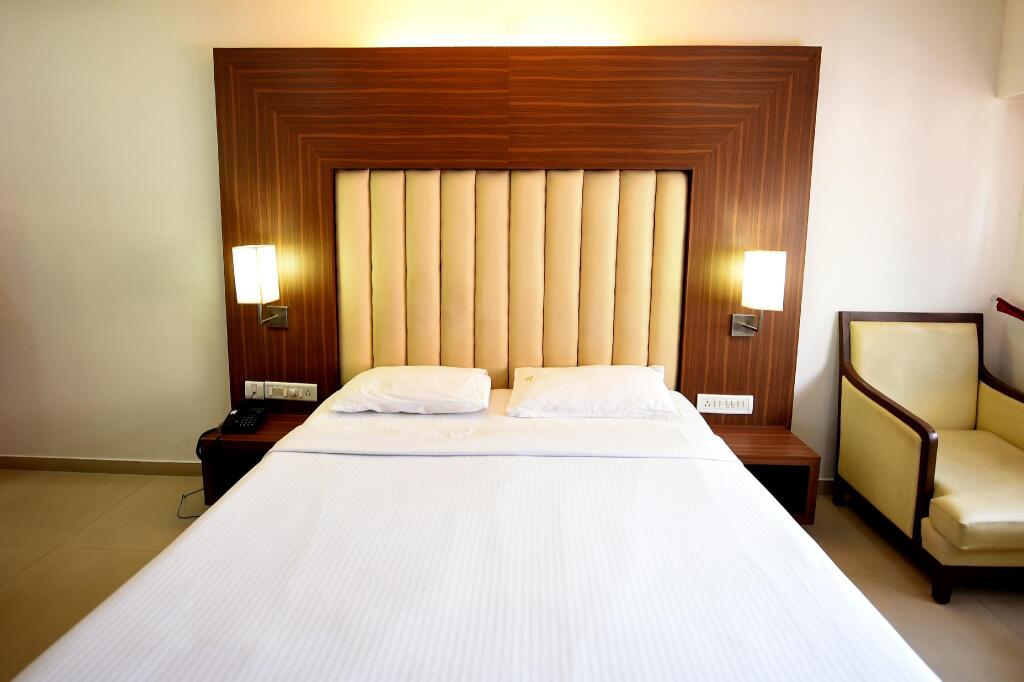 Мангалур: Ayush International Hotel