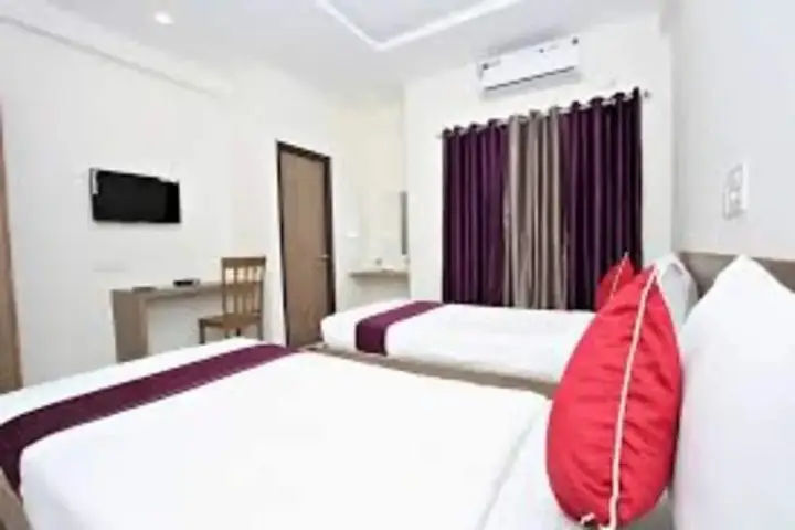 Бангалор: OYO 10335 Platinum Hotel