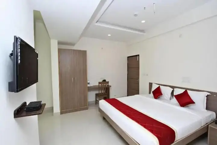 Бангалор: OYO 10335 Platinum Hotel
