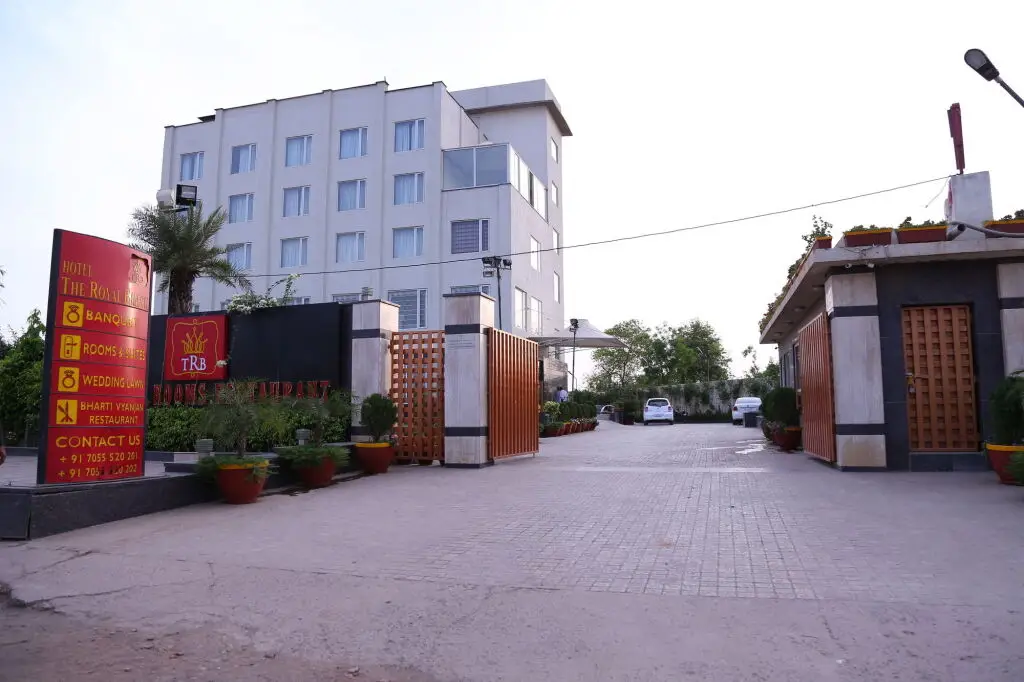 Hotel The Royal Bharti — фото 1