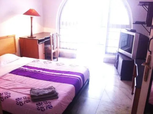 Бангалор: StayWithUs MG Road