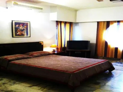Бангалор: StayWithUs MG Road
