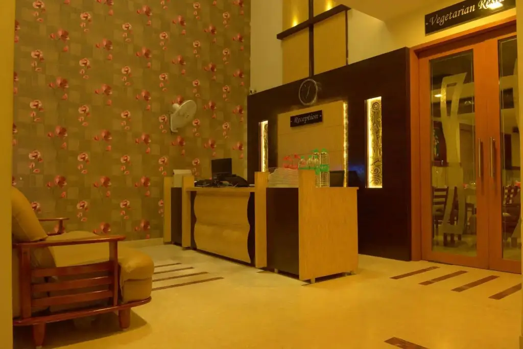 Пунди: Hotel Metro