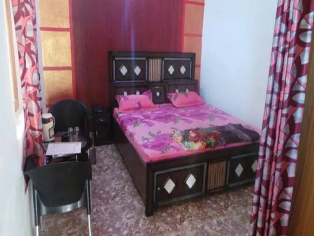 Дехрадун: Hotel Jan Jan Tak