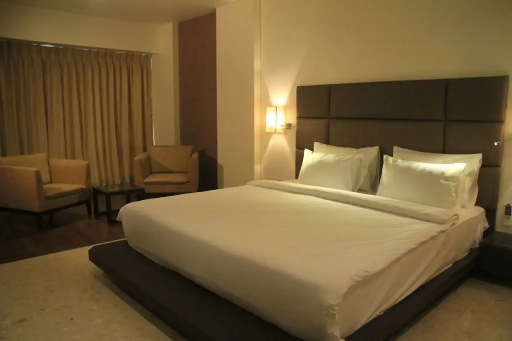 Мумбаи: Hotel Beacon T2