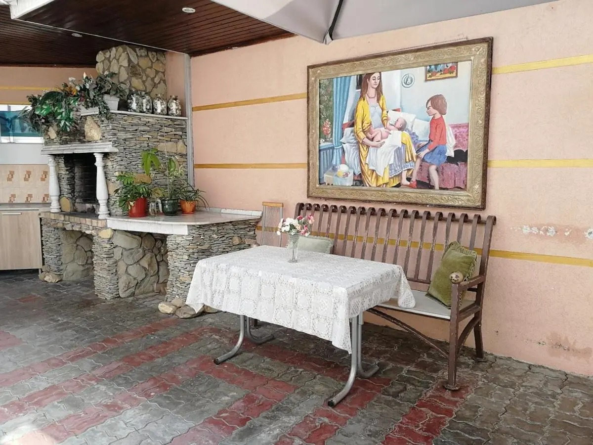 Витязево: Guest House Kristina