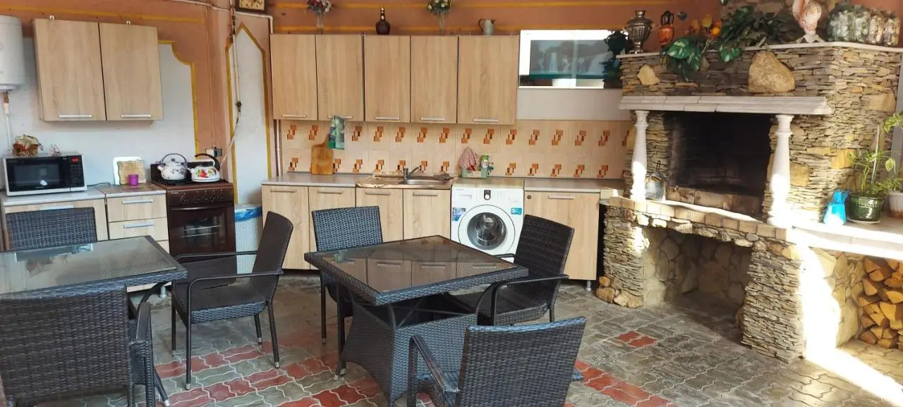 Витязево: Guest House Kristina