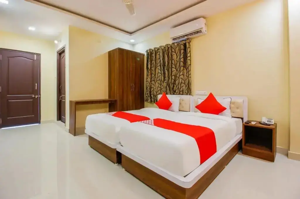 Хидерабад: Aaditya Grand by OYO Rooms