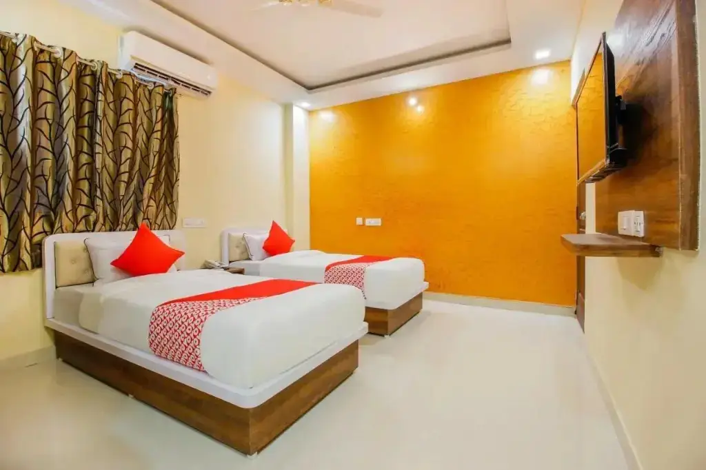 Хидерабад: Aaditya Grand by OYO Rooms