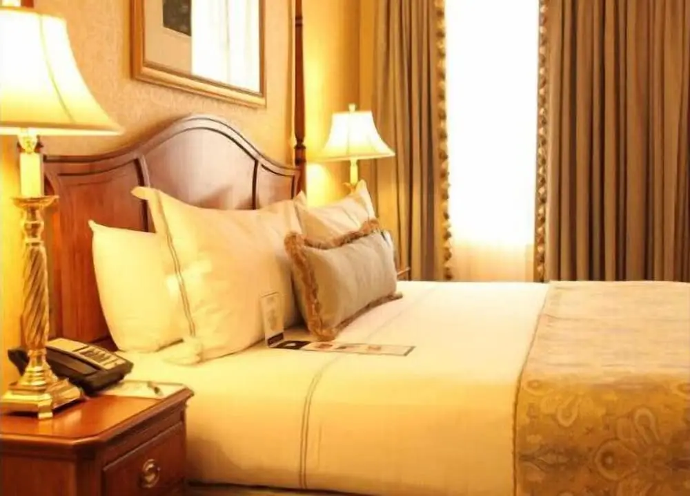 Вакад: The Emerald Resort, Pune