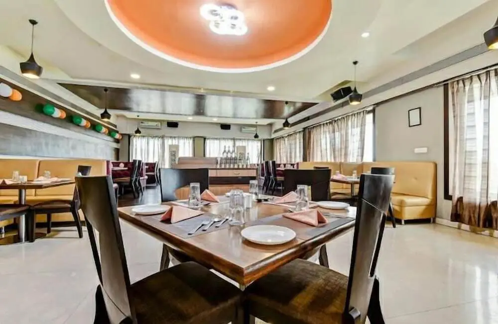 Вакад: The Emerald Resort, Pune