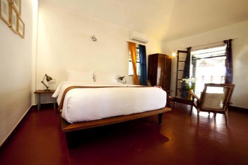 Cherthala: Kayal Island Retreat