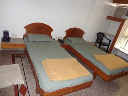 Бхудж: Hotel Abha International