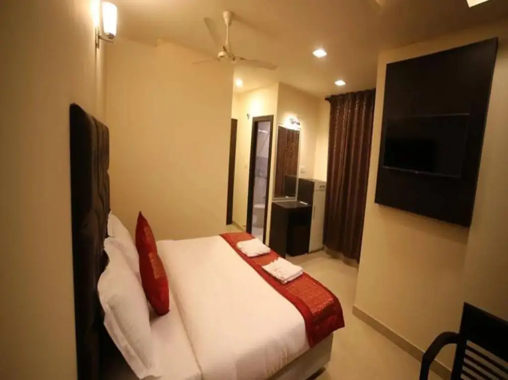 Наинитал: Royal Rosette Lake View Boutique Hotel