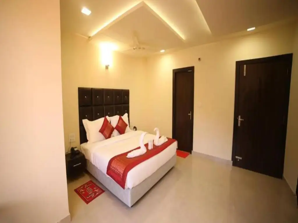 Наинитал: Royal Rosette Lake View Boutique Hotel