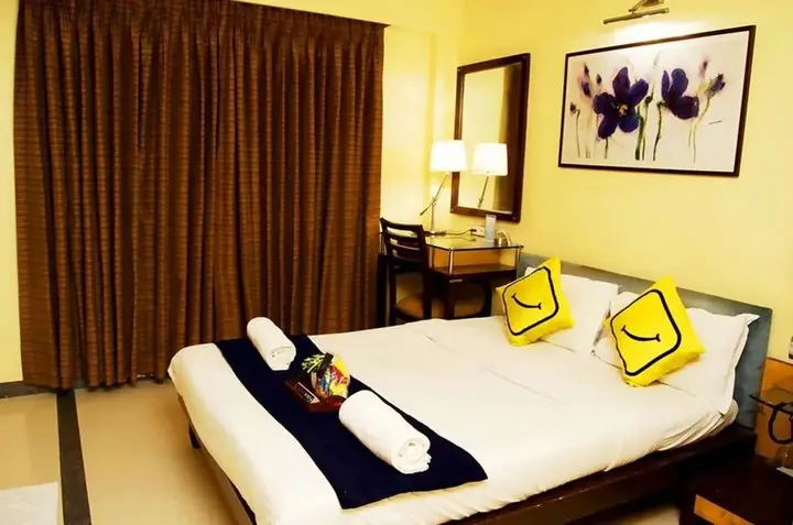 Мумбаи: Vista Rooms Near Marine Lines Station