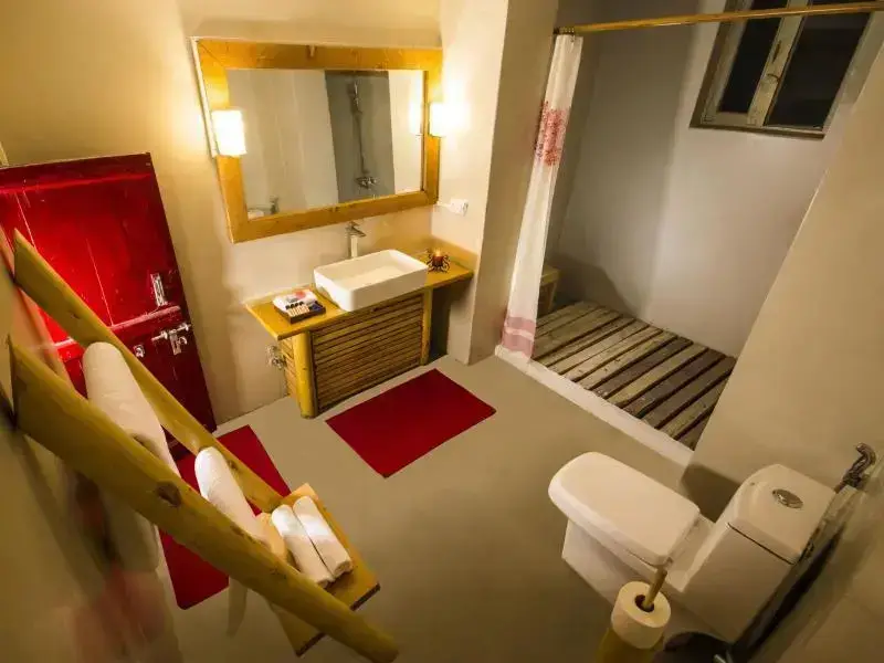 Лех: Woodyvu Stok House