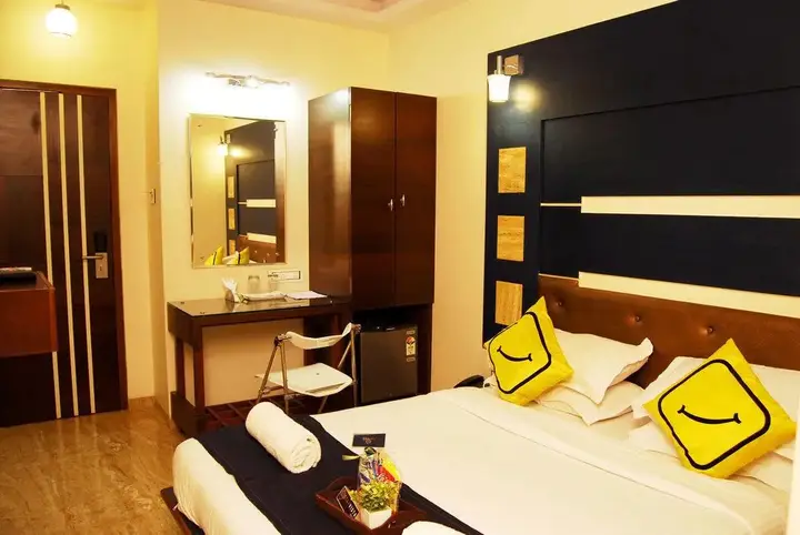 Мумбаи: Stay Vista Rooms near Marine Drive