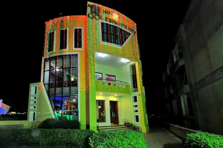 Пури: Hotel Golden Dust Puri